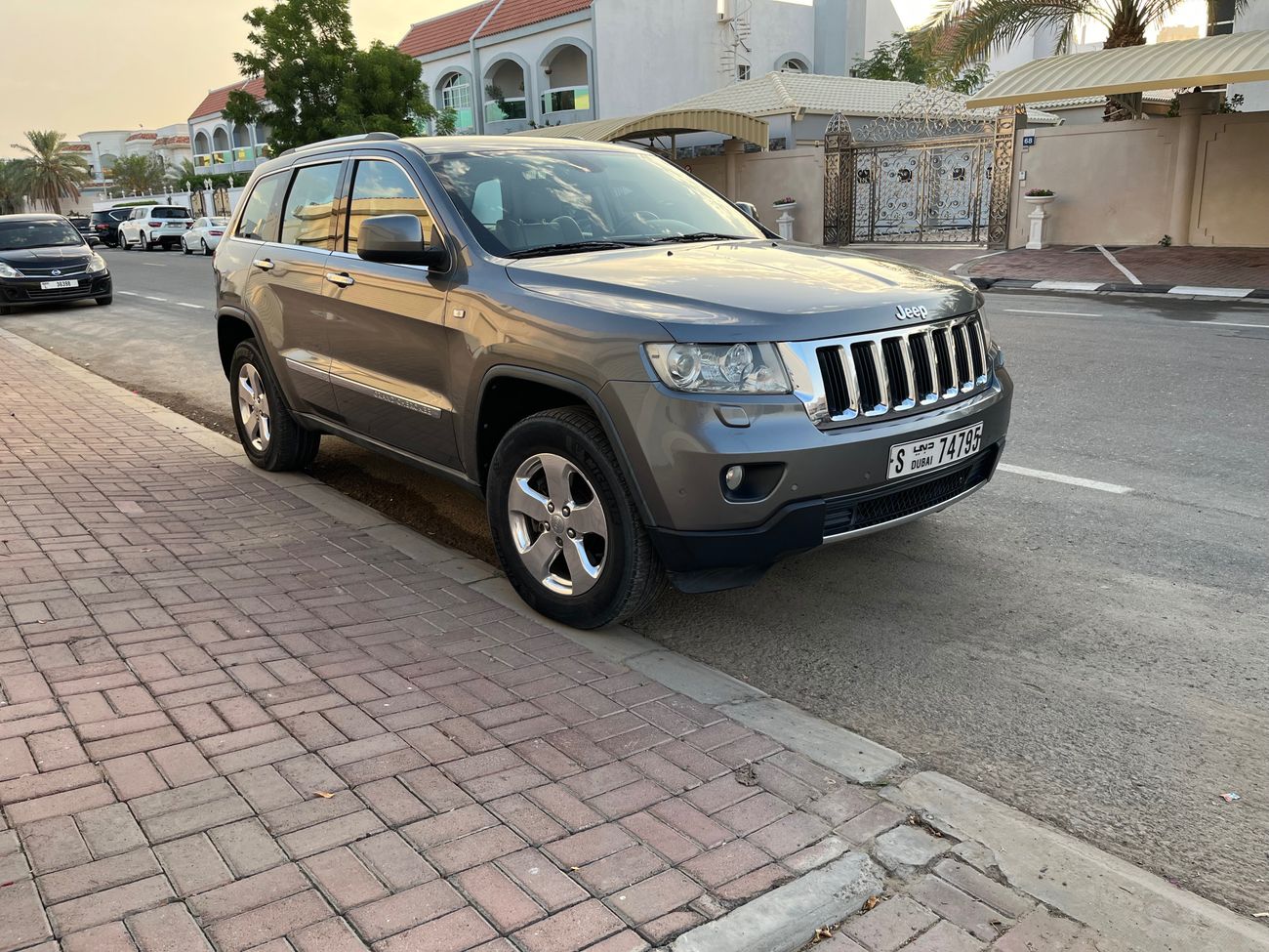 جيب جراند شيروكي Limited 3.6L