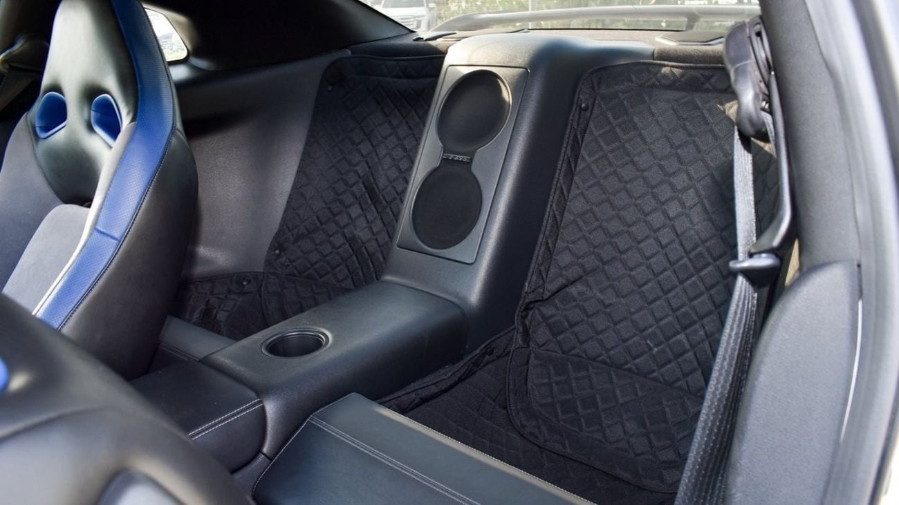 Nissan GTR Black edition