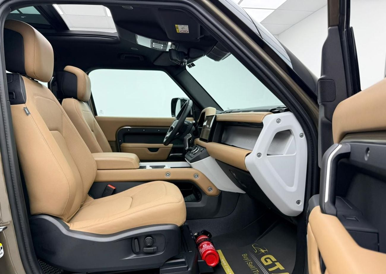 لاند روفر ديفندر 90 X-DYNAMIC HSE P400 2025 Land Rover Defender X Dynamic 90 HSE P400, 2030 LR Warranty + Service Pack, Very Low Km, GCC