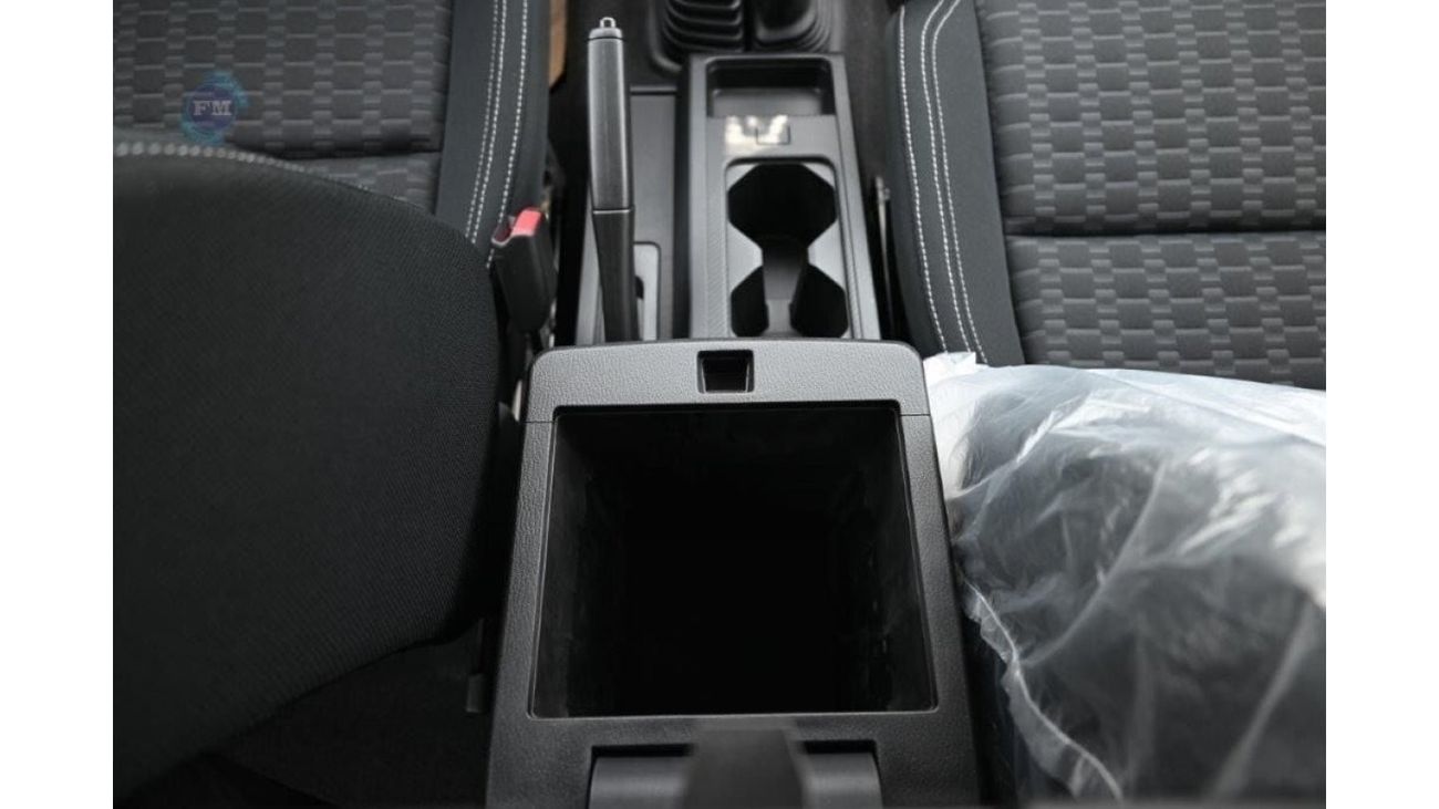 Mitsubishi L200 Double Cab GLX 2.4L Petrol