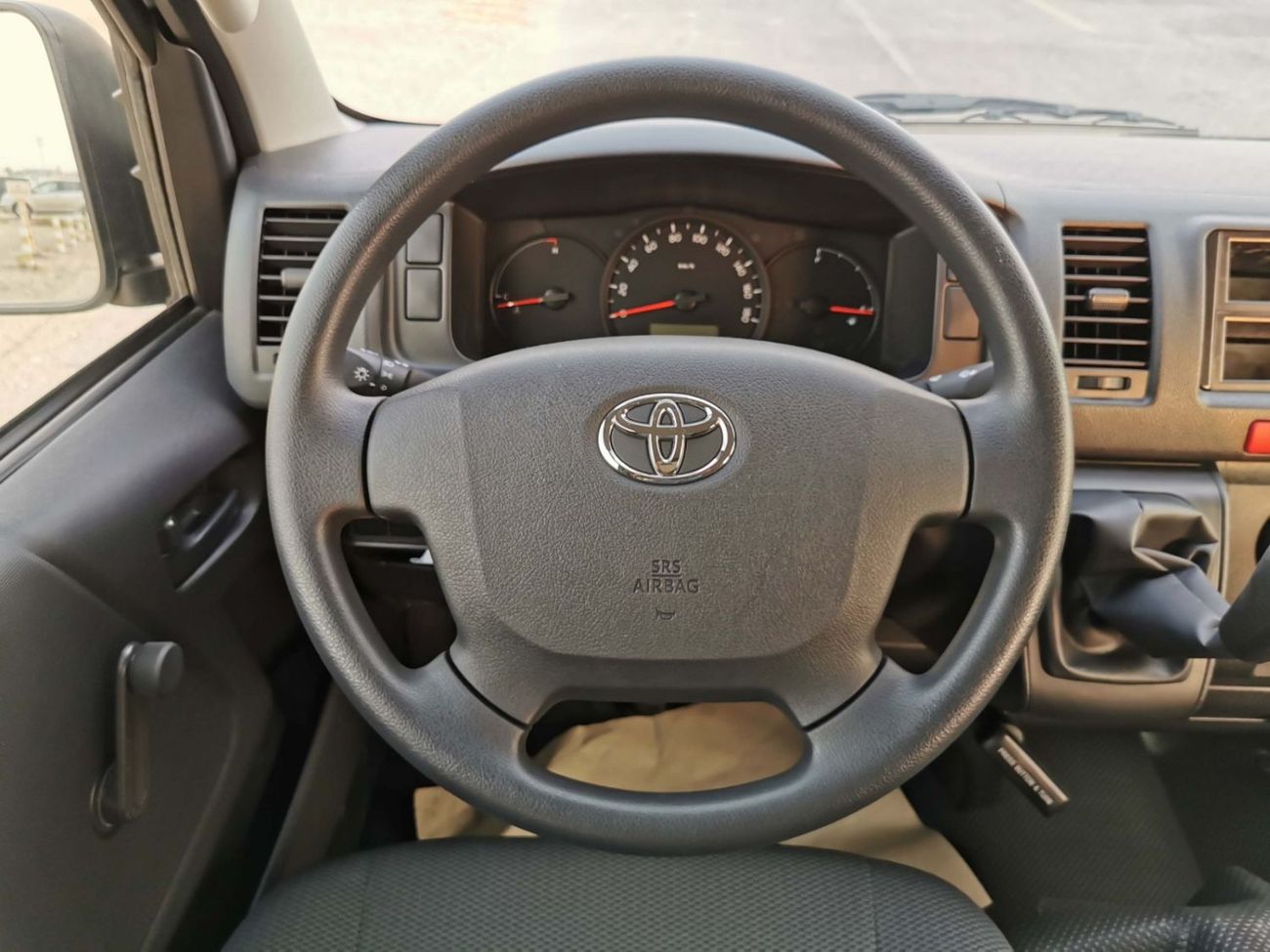 Toyota Hiace STANDARD ROOF / M/T / 2.5L DIESEL / 15 SEATER / EXPORT ONLY ANGOLA (CODE # HD25ST15)