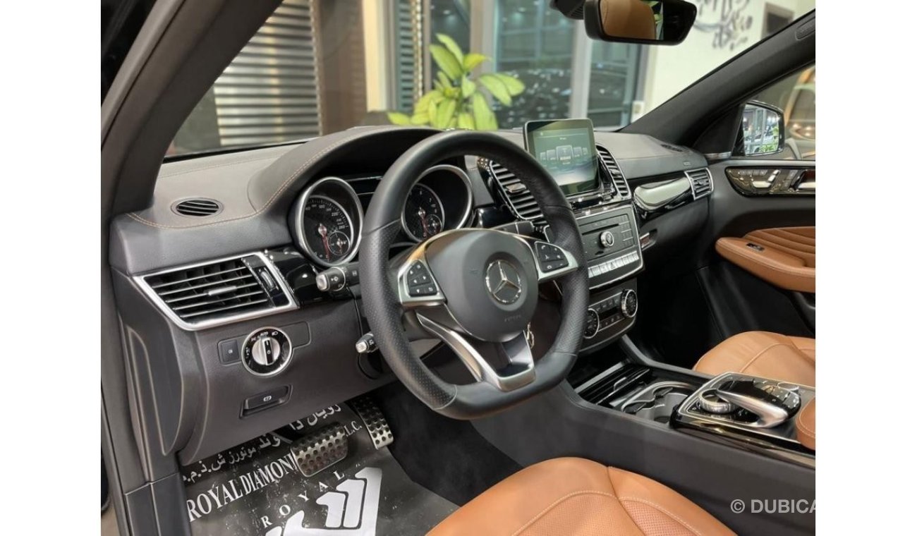 مرسيدس بنز GLE 43 AMG كوبيه كوبيه كوبيه Mercedes Benz GLE43 AMG GCC 2017 Under Warranty