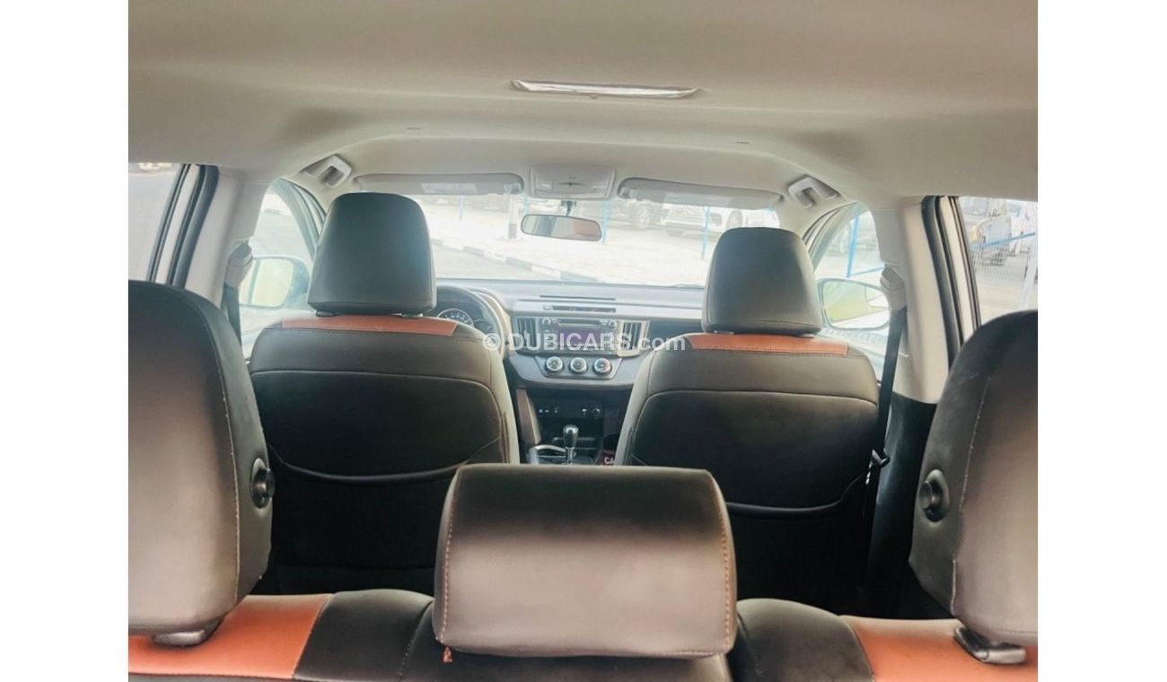 Toyota RAV4 AWD leather seats