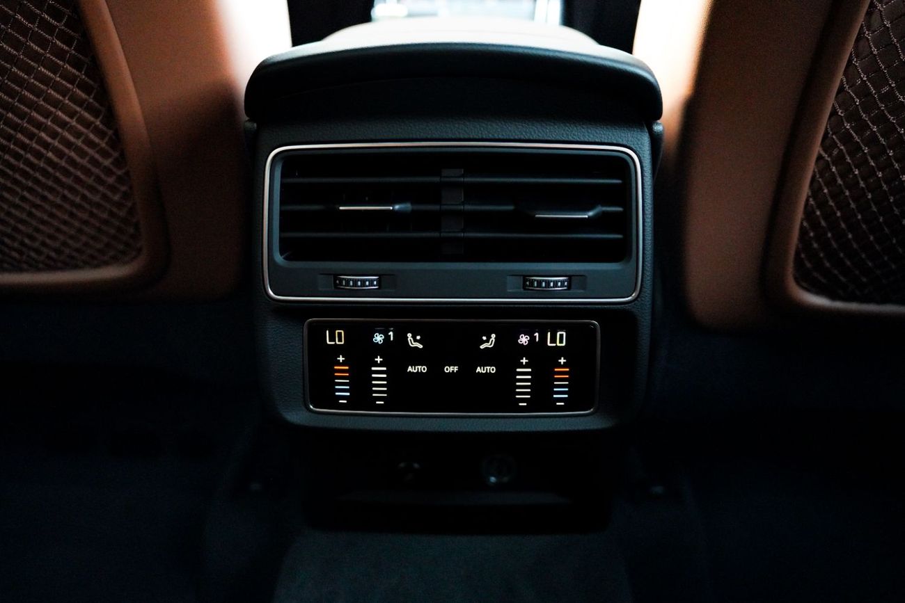 Audi Q7 55 TFSI quattro S-Line 3.0L