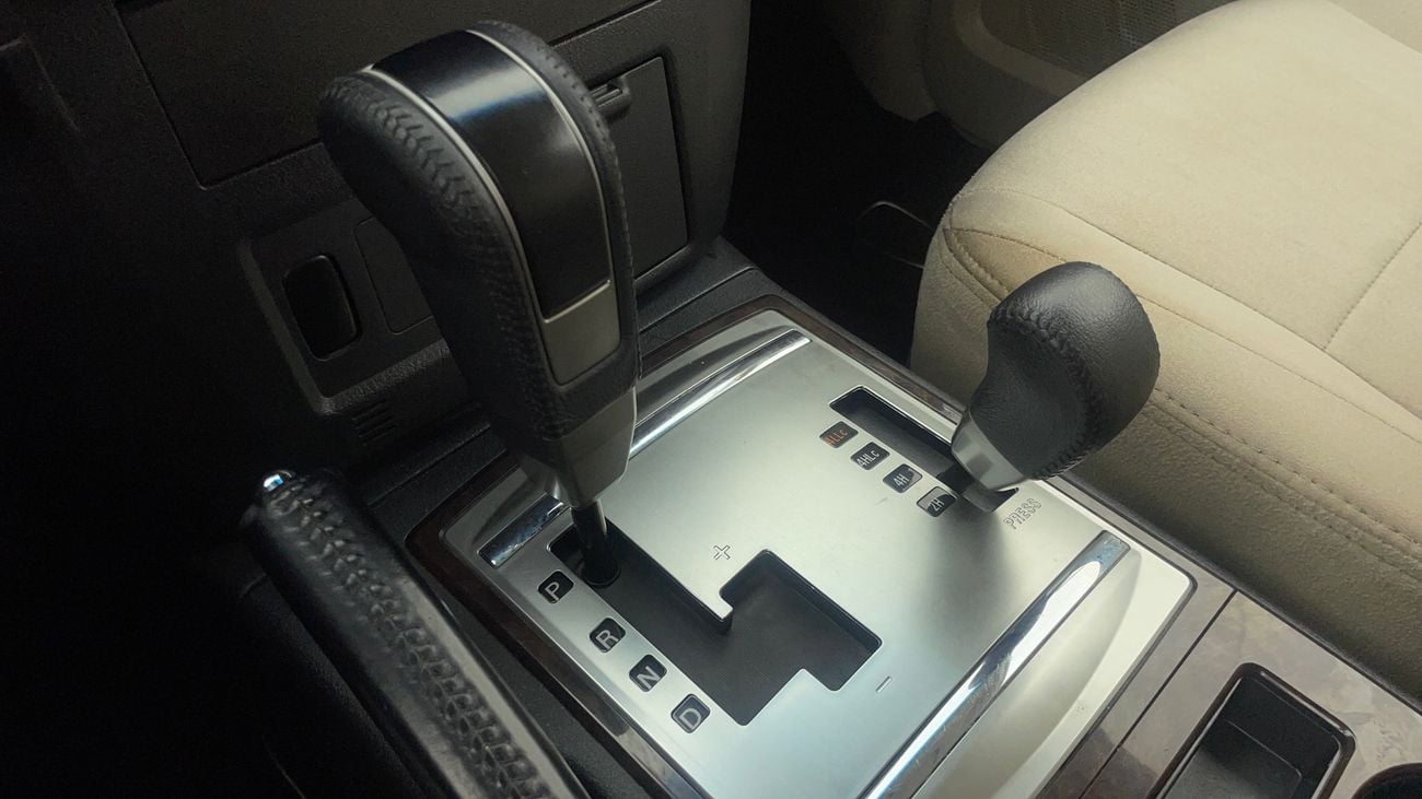 ميتسوبيشي باجيرو GLS MIDLINE 3 | بدون دفعة مقدمة | اختبار القيادة في المنزل