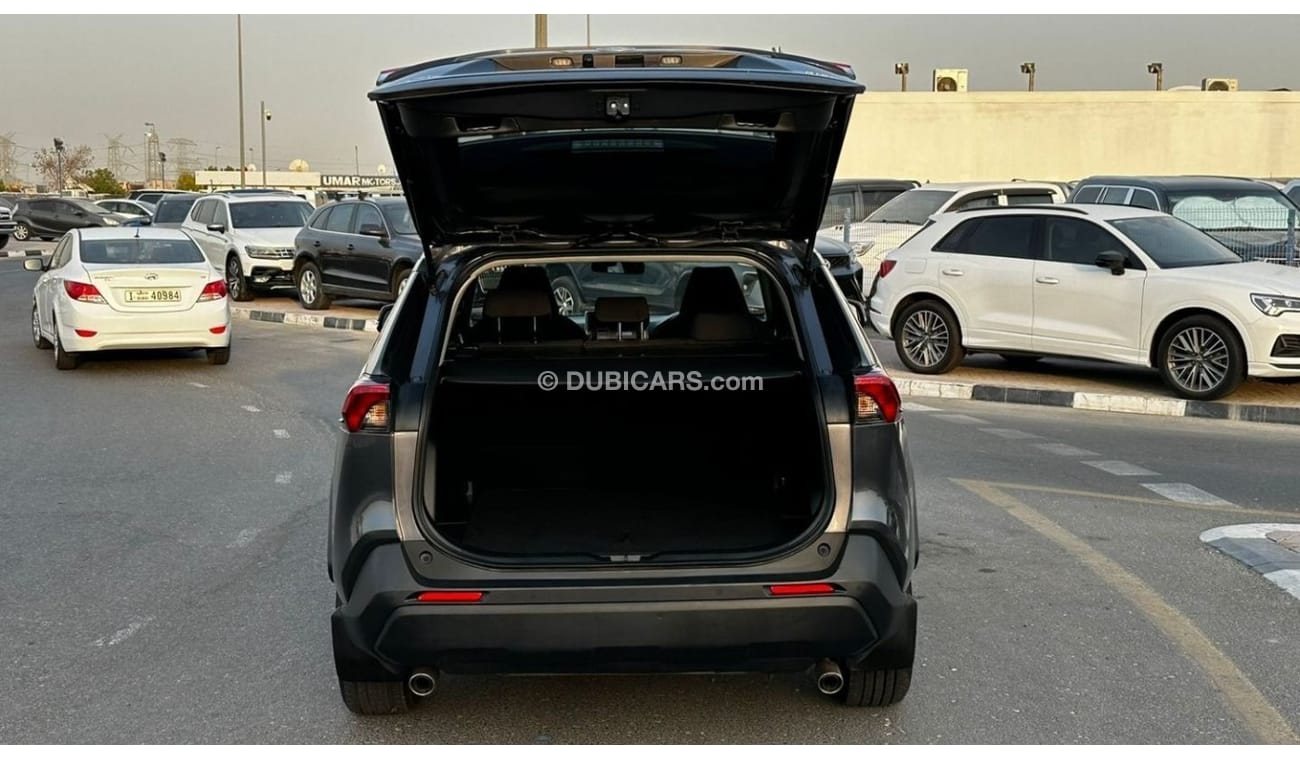 تويوتا راف ٤