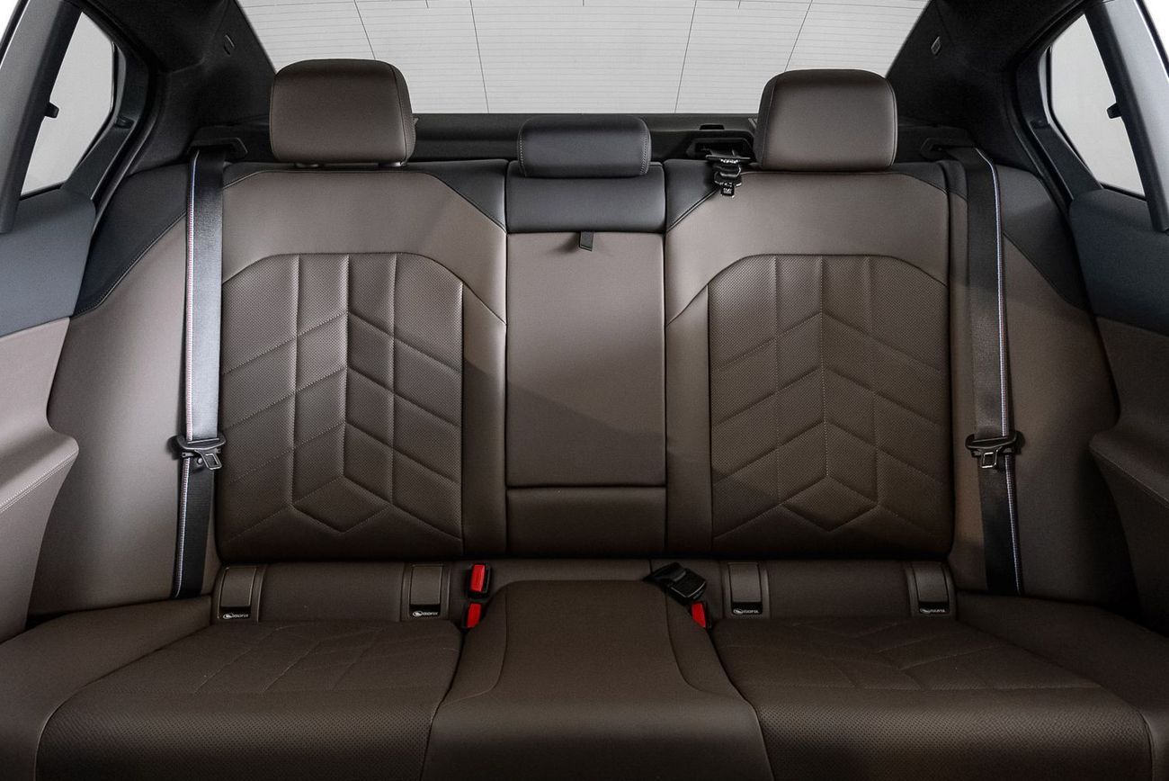 بي أم دبليو i5 M-Sport