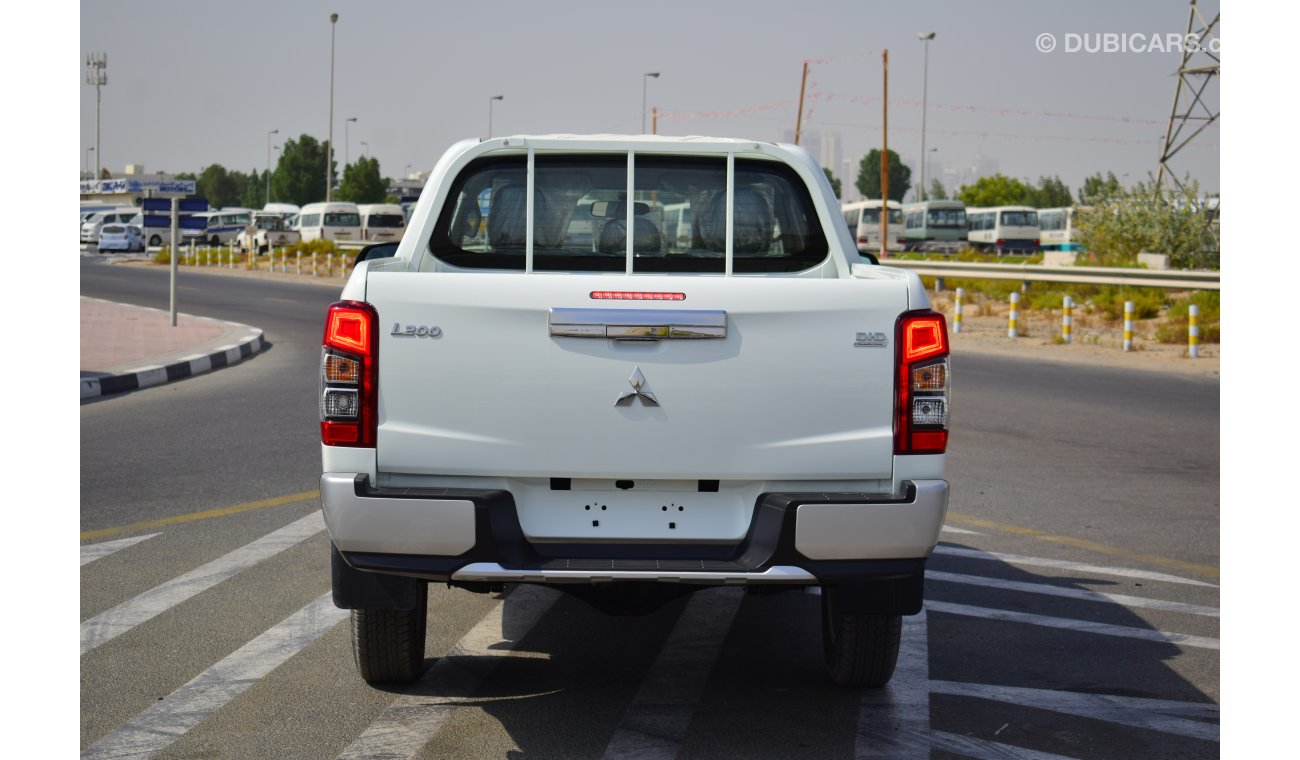 Mitsubishi L200 Double Cab Pickup S GLX 2.4L Diesel 4wd Manual