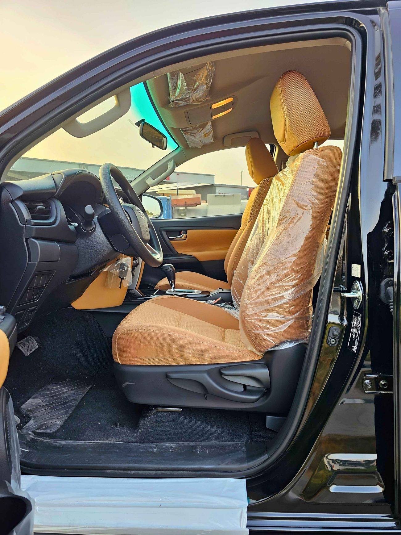 Toyota Fortuner 2.7L Petrol / 4WD / Alloy Wheel / CODE#FP27F