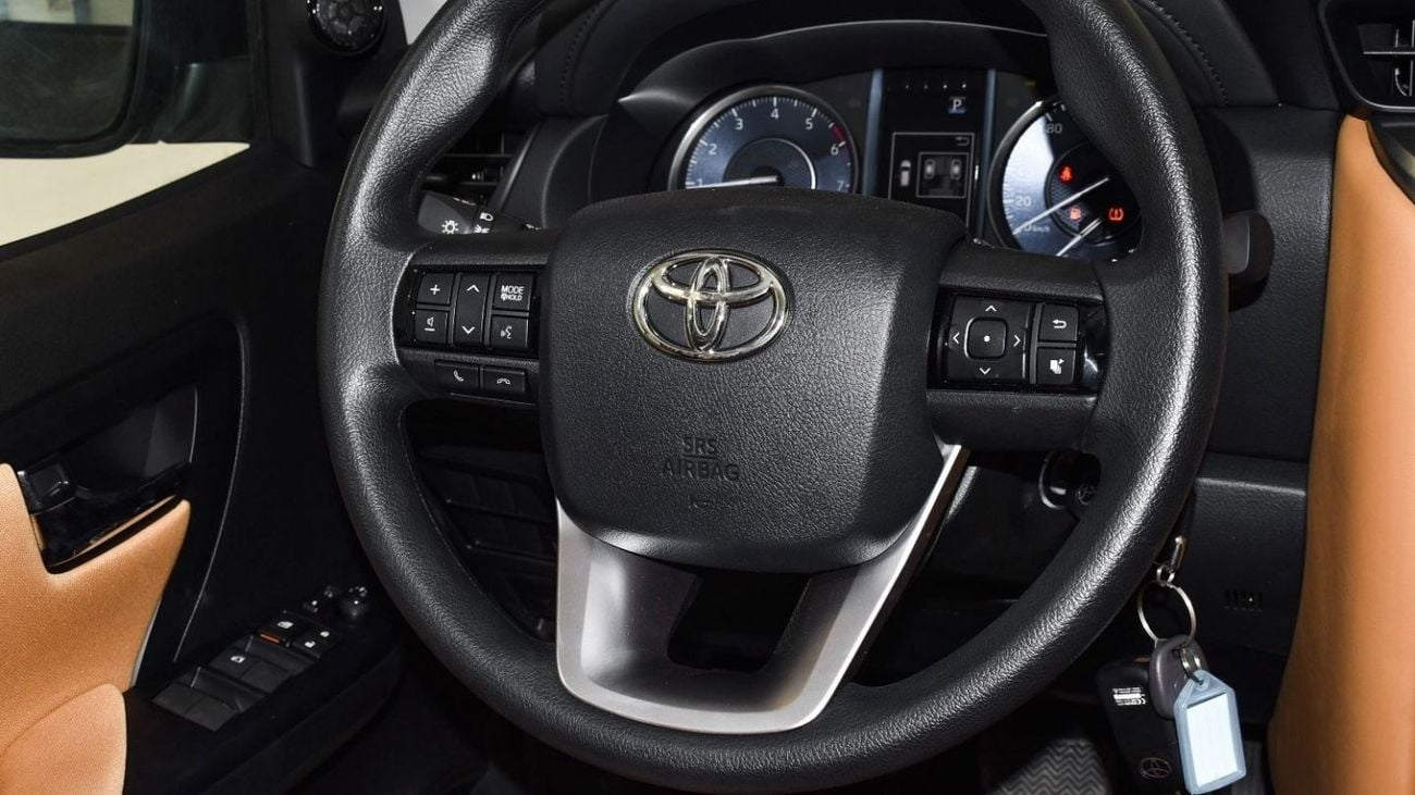 Toyota Fortuner 2023 Toyota Fortuner 2.7 4X4 Low 17 AL - Grey inside Chamois | Export Only