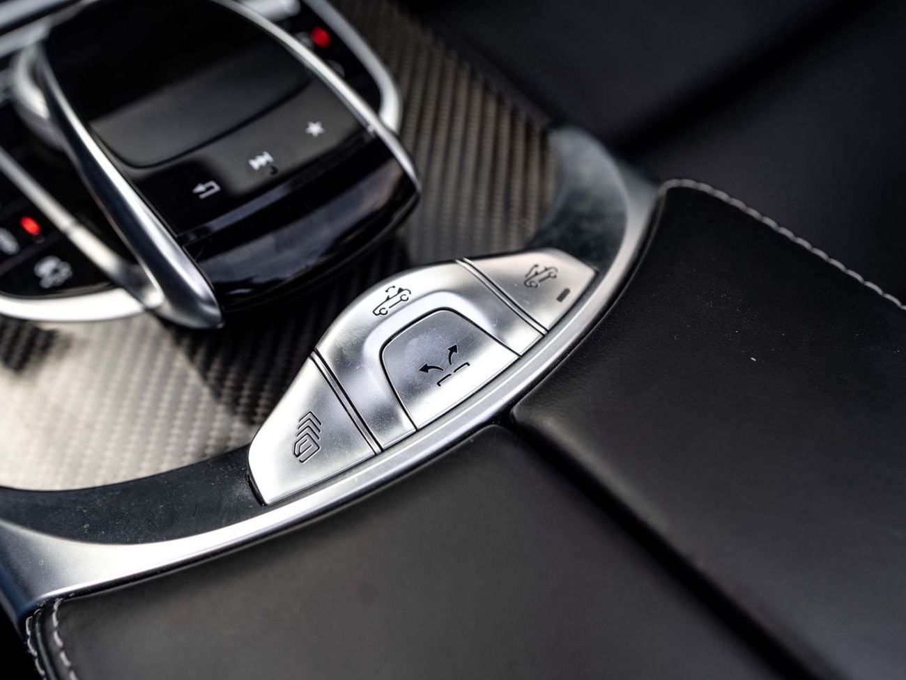 مرسيدس بنز C 63 AMG STD