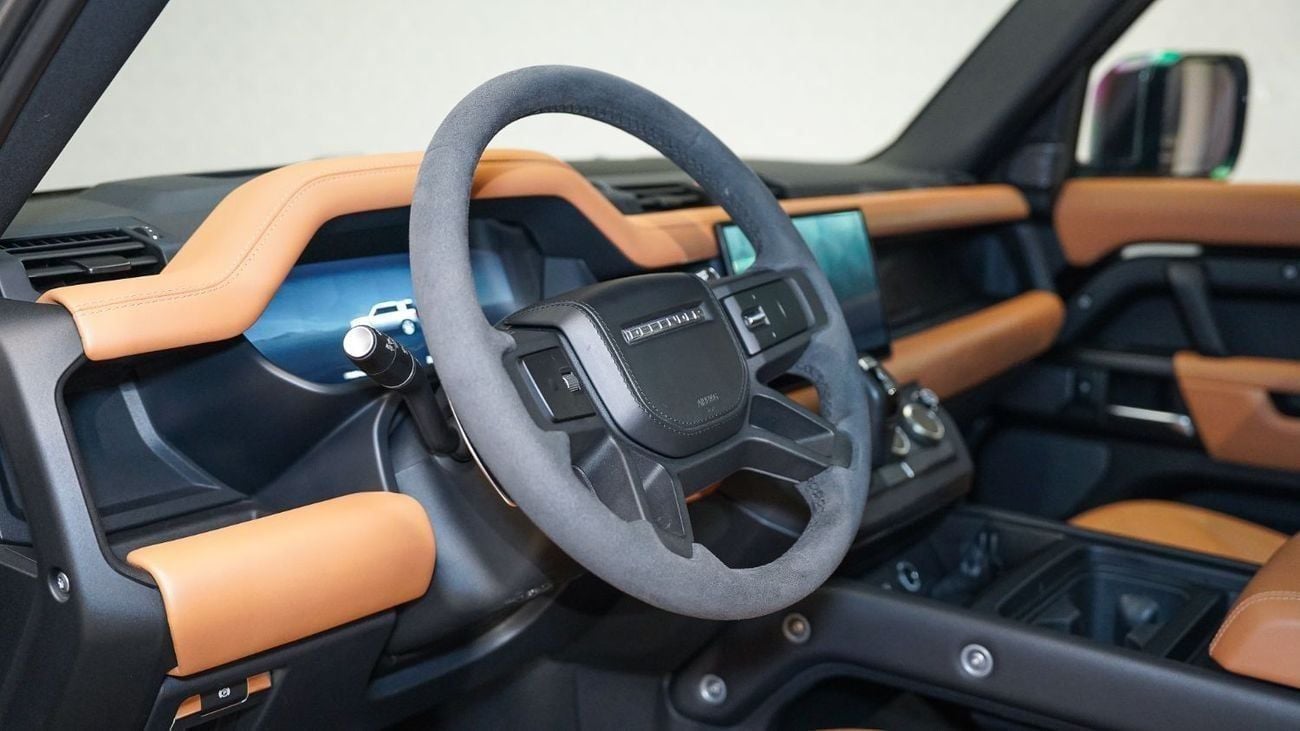 Land Rover Defender Defender 110 P525 V8 Edition  | AED 6,087 PM | Warranty Feb-2027 | GCC