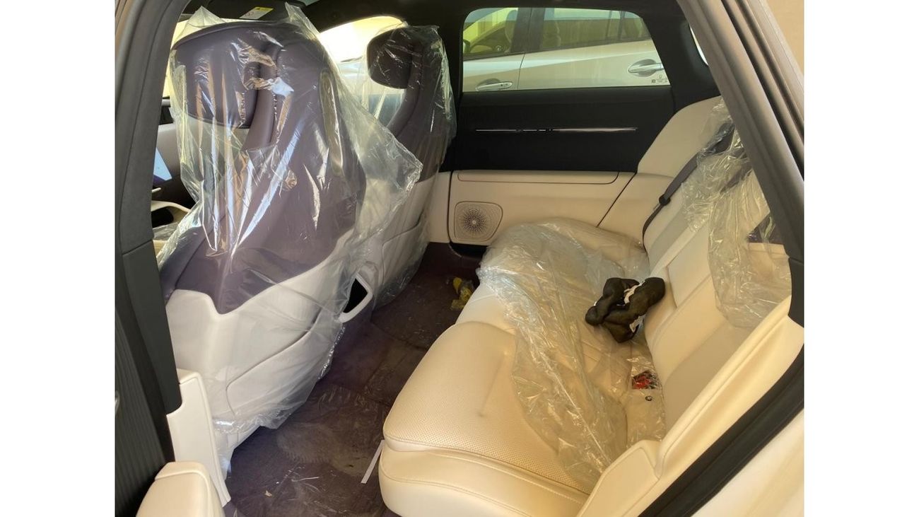 Avatr 12 Avatr 12 2024 RWD Three Lidar Luxury Edition only for local this car register in Abu Dhabi