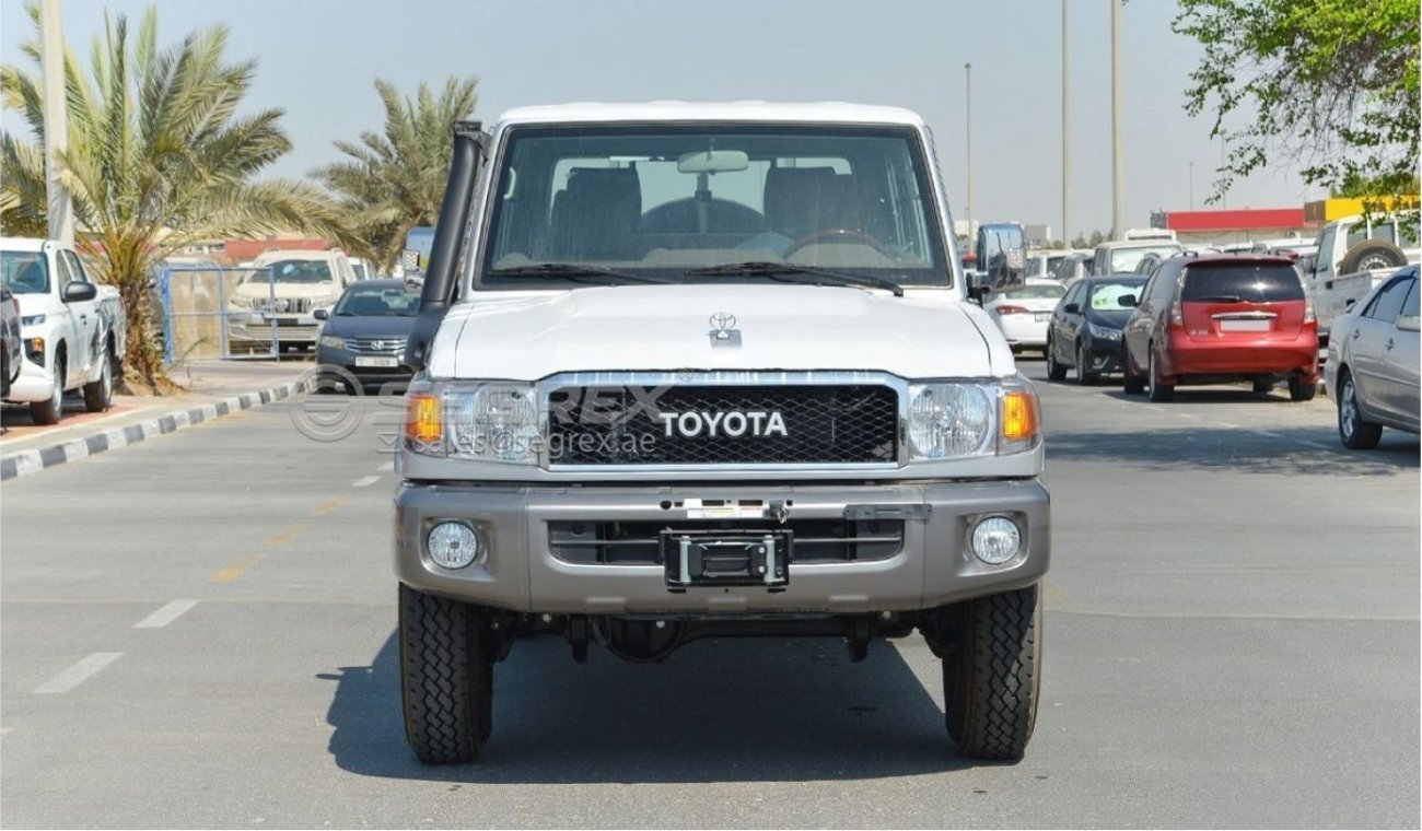 Toyota Land Cruiser Pickup LC79 DC, 4.0L Petrol 4WD MT For Export