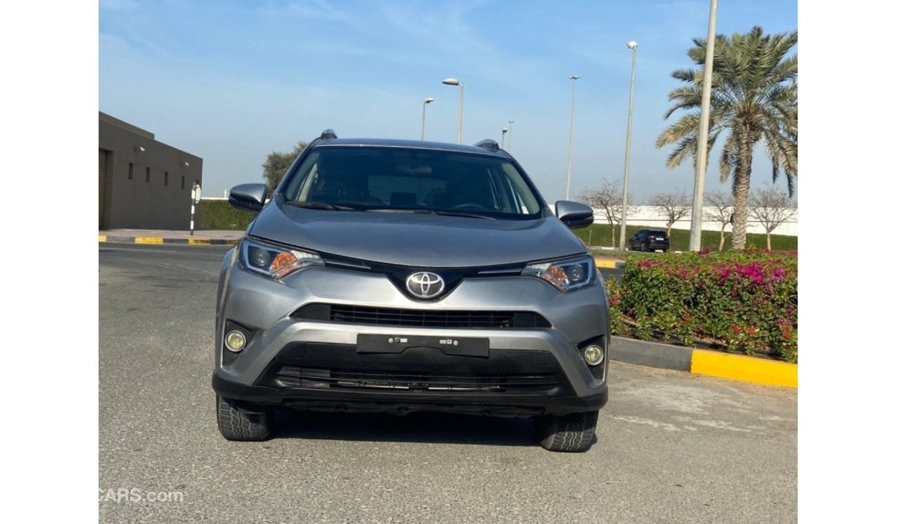 Toyota RAV4 Toyota Rav 4 model 2017  GCC 5 seat Very celen car  - AED 64,000 KM 147,280 call 00971527887500