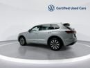 فولكس واجن طوارق | 42,100 AED SAVINGS from New Car | ONLY 3,796 KM | As-New Flagship Luxury | Warranty and Free Servi