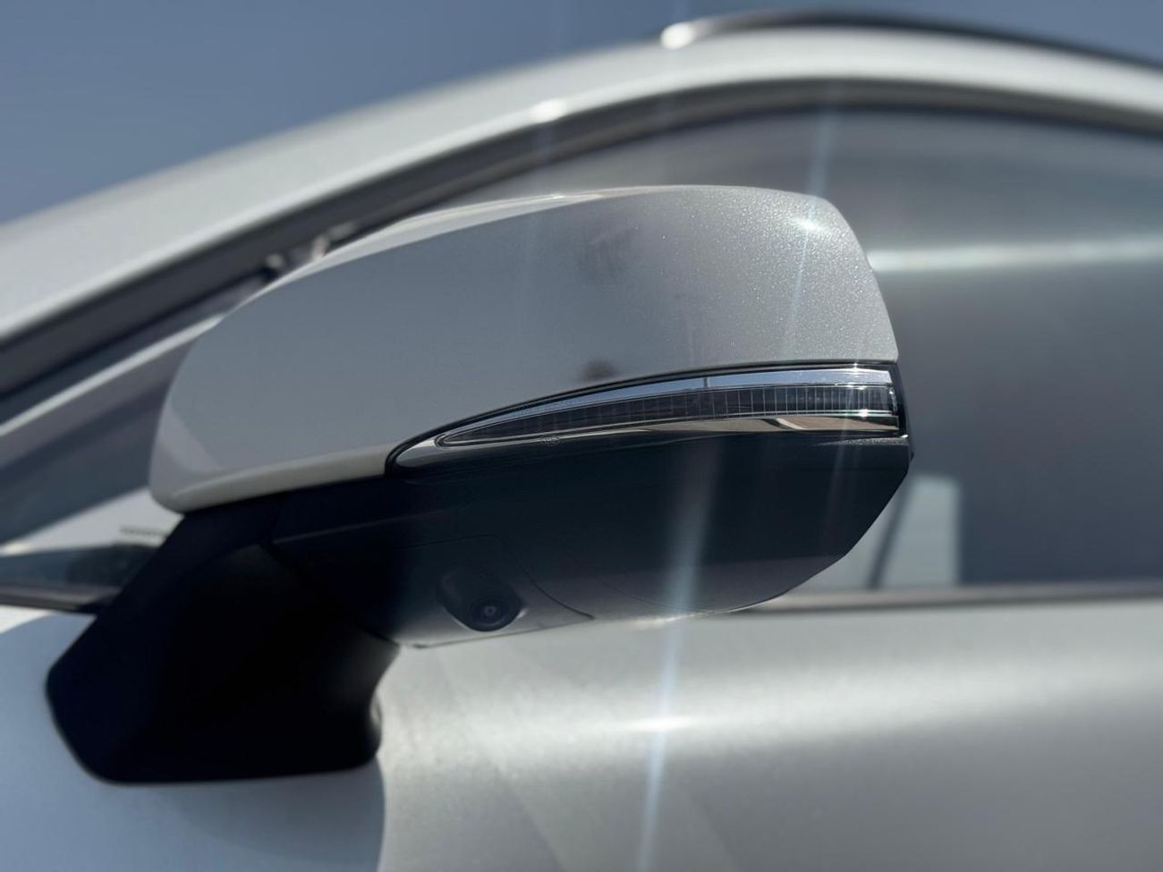 Toyota Corolla Cross TOYOTA CROSS WITH RARE CAMERA ,POWER TAILGATE , 2.0  HYBRID MY 2025