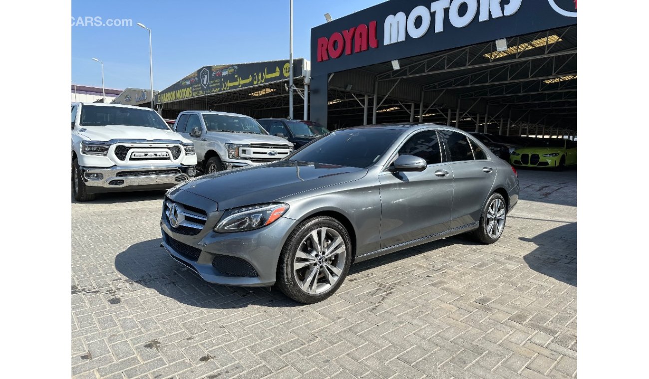 Mercedes-Benz C 300 Mercedes-Benz C300 is a source from America in excellent condition that can be installed on the bank