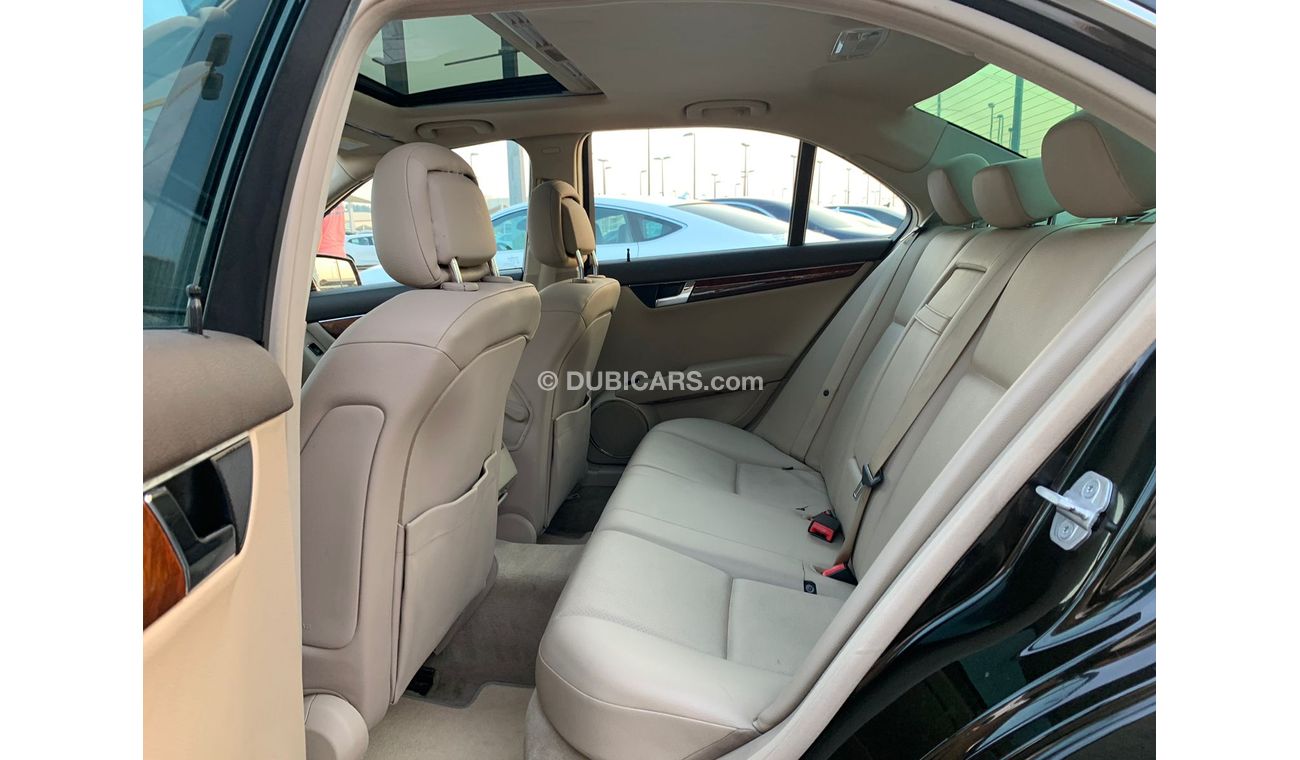Mercedes-Benz C 300 Mercedes C300_2011_Excellent_Condition _Full option