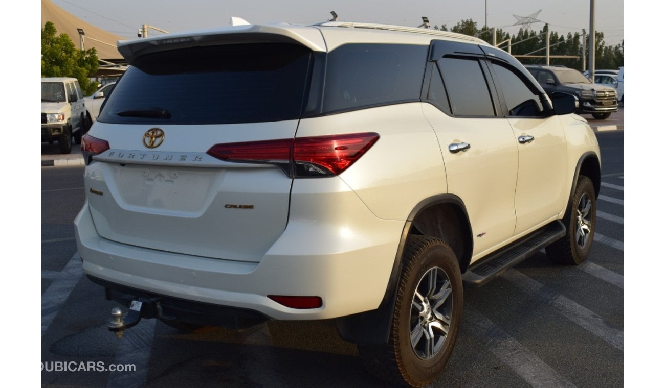 تويوتا فورتونر Toyota Fortuner RHD 2019 model Diesel engine car very clean and good condition