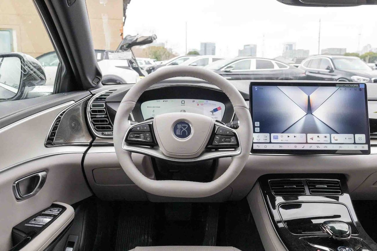 بي واي دي هان BYD هان إل إي في