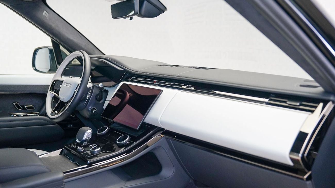 لاند روفر رينج روفر سبورت Range Rover Sport P530 First Edition | AED 7,825 PM | Forged Carbon, Warranty 2029 | Ramadan Offer