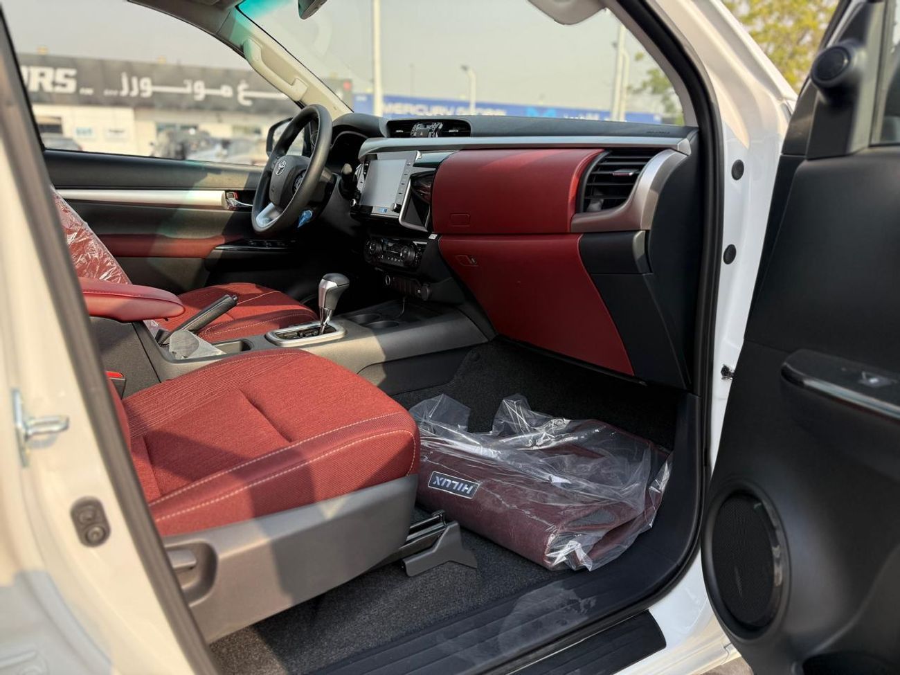 تويوتا هيلوكس HILUX D/C , GLXS-V , Full Option SR5 , 2.7L Petrol 4X4 , 2025 Model