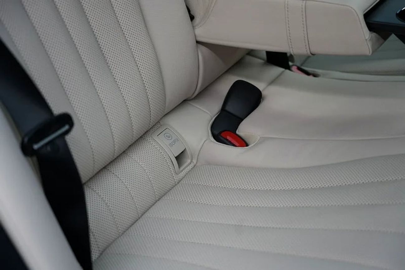 مرسيدس بنز E 200 كوبيه Summer Offer | E 200 | GCC 0km | Agency Warranty | AMG Sports Package