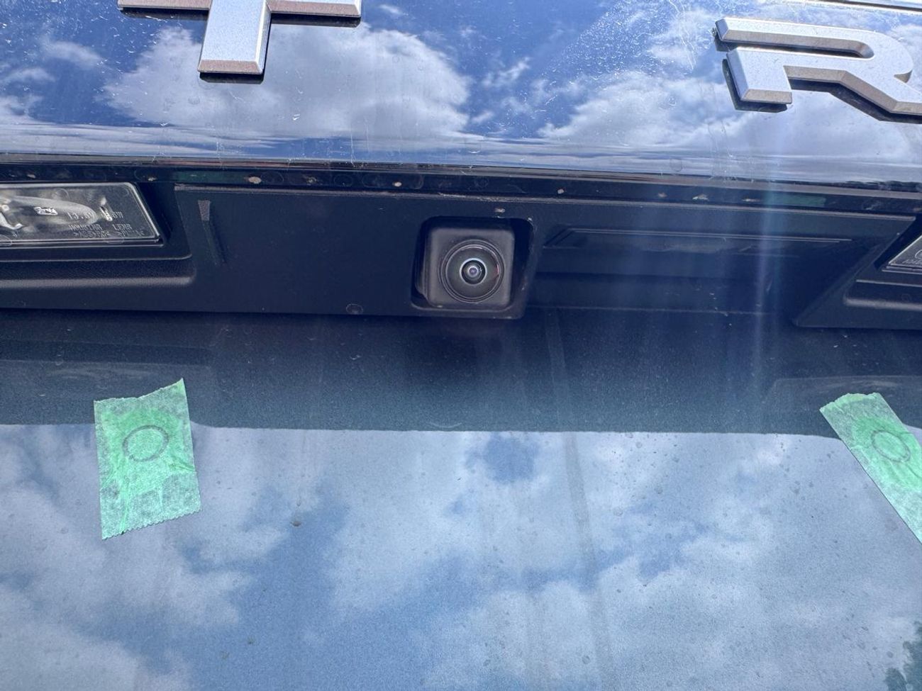 Nissan Patrol SE Platinum City 3.8L Ext _GREYISH GREEN Inter_BURGUNDY)