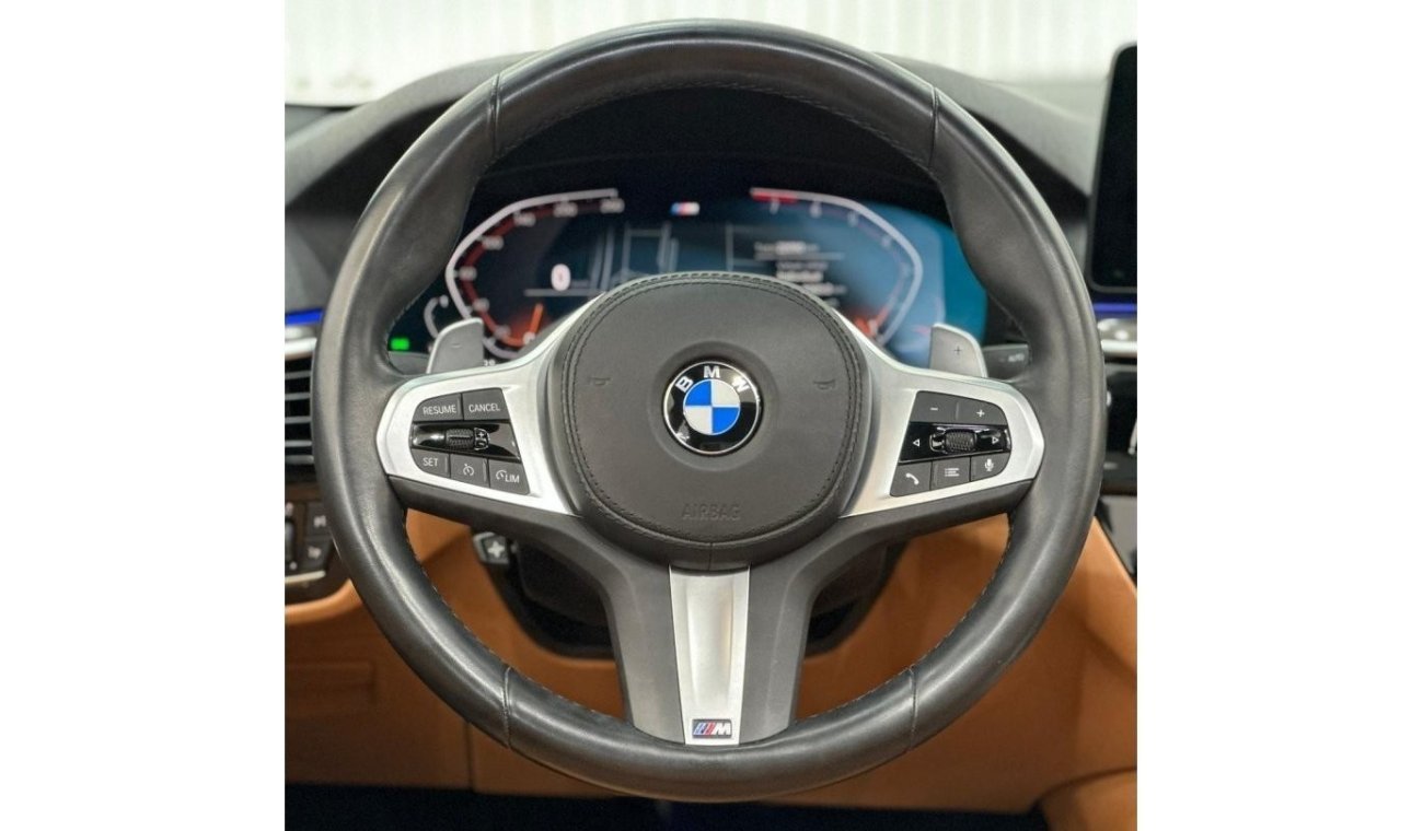 بي أم دبليو 520 M Sport Comfort 2022 BMW 520i M-Sport, May 2027 BMW Warranty + Service Pack, Full Options, Low Kms