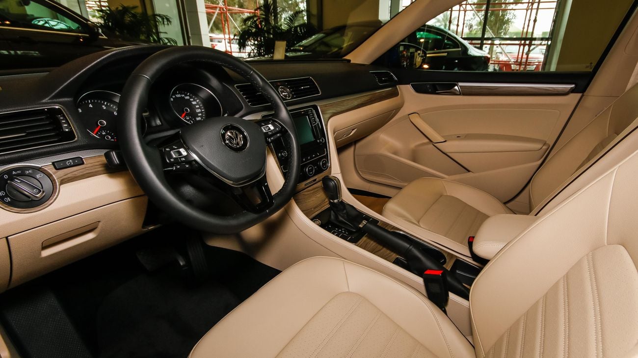 Volkswagen Passat SEL