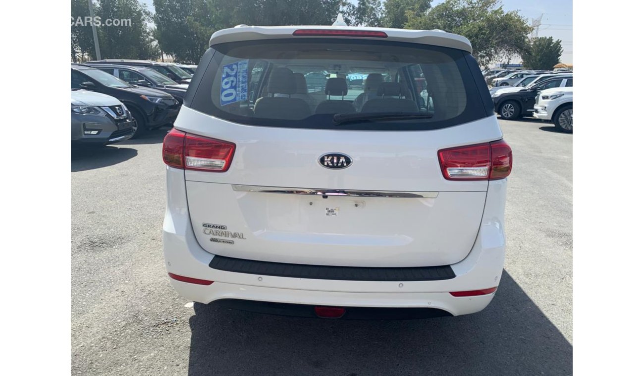 Kia Carnival 3.3  V6  2018  128400KM  73000AED WITH VAT AND CUSTOM