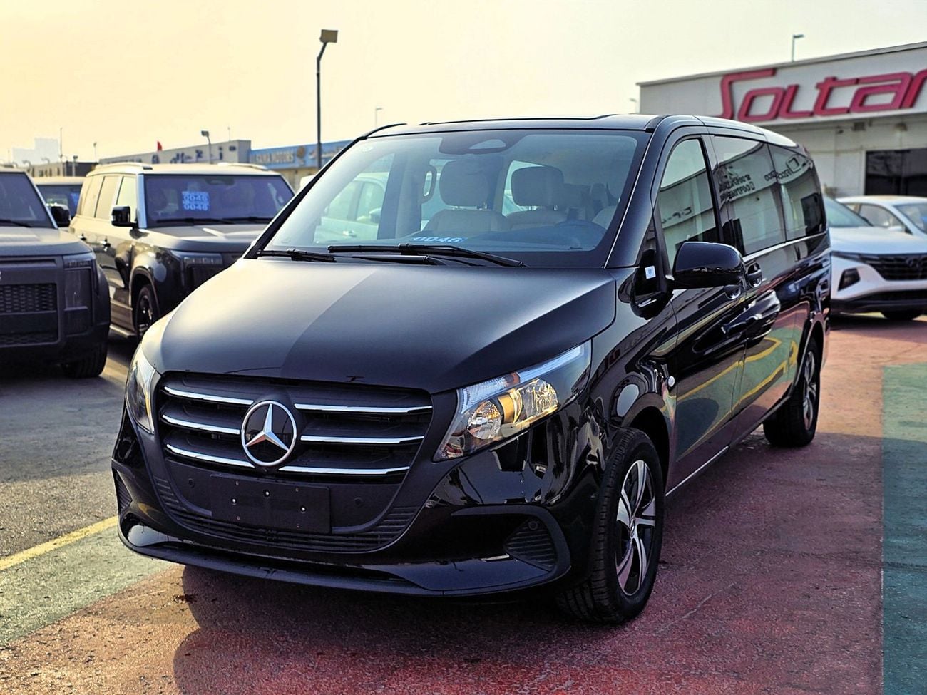مرسيدس بنز فيتو Mercedes-Benz Vition o Bussines Edit 2.0l 9 Seats black color 2025 model