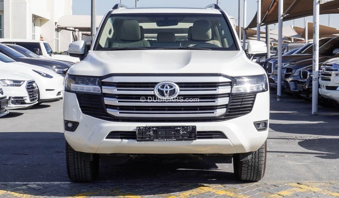 Toyota Land Cruiser GXR 3.5 L Twin turbo V6