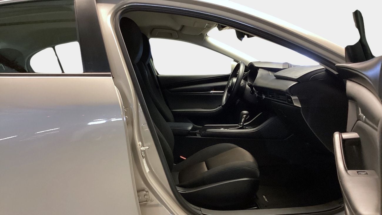 Mazda 3 2.0 SELECT AUTO | Guaranteed Warranty | 0 Down Payment