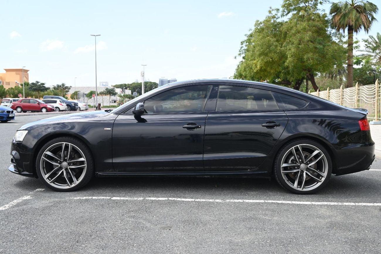 Audi A5 40 TFSI Style & Technology Selection S-line 2.0L - AUDI A5 2016 - ACCIDENT FREE - GCC - BLACK EDITIO