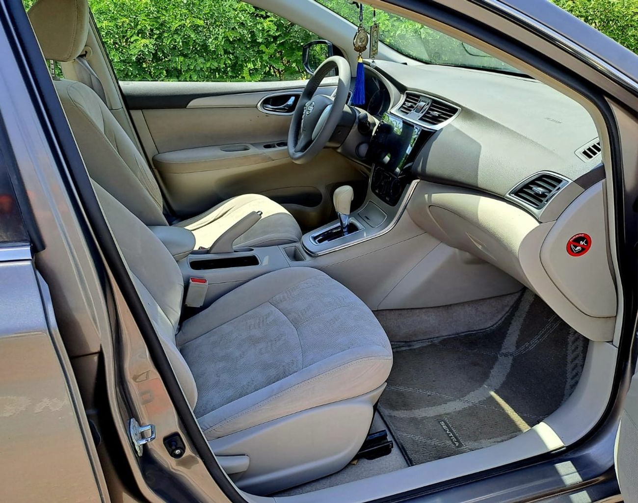 نيسان سنترا SV