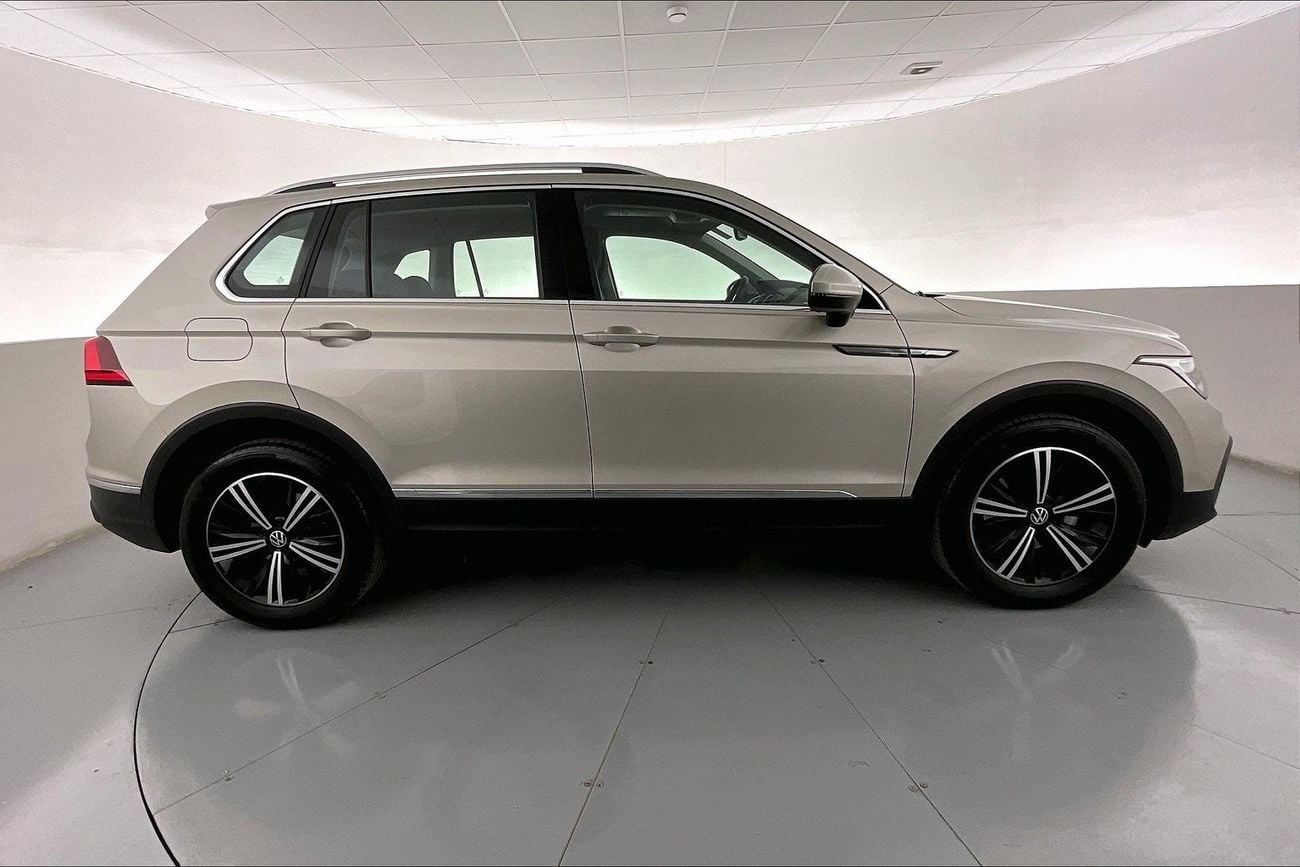 Volkswagen Tiguan Life| 1 year free warranty | Flood Free