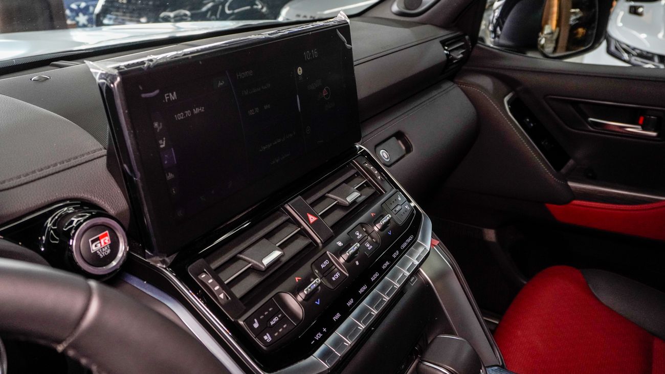 تويوتا لاند كروزر GR Sport 3.5 L V6 Twin Turbo