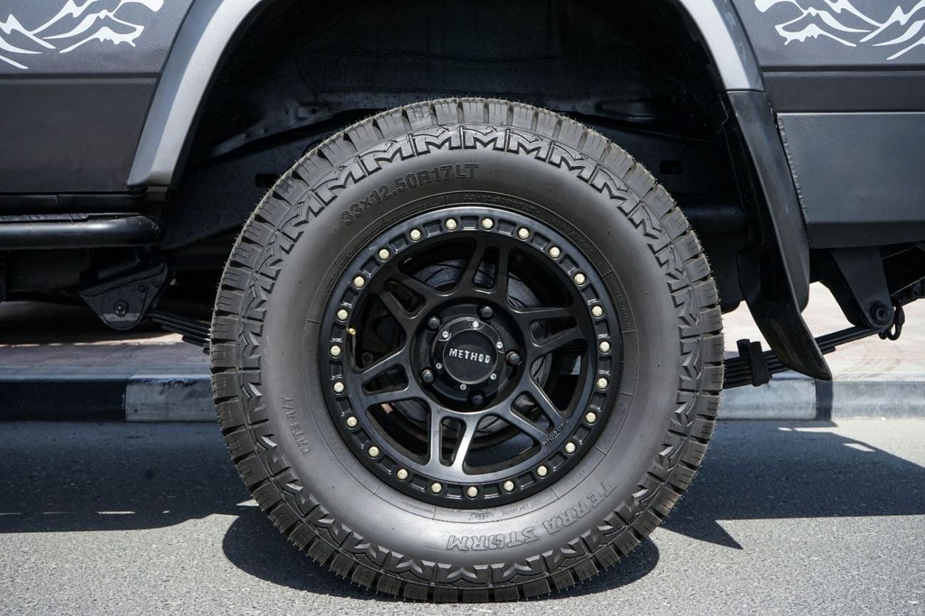 Toyota Land Cruiser 70 Std 4.5L RHD 1VD-FTV V8 Diesel Engine Manual Gear 4WD 5 seats extensible 5doors