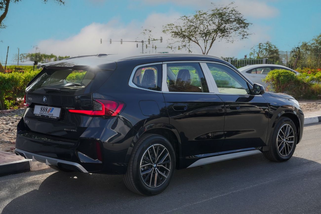 بي أم دبليو iX1 2026 BMW iX1 S-drive 25L FWD 0Km