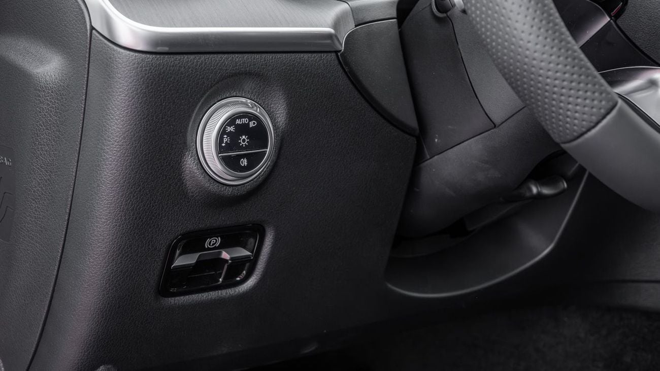 مرسيدس بنز C 200 MERCEDES BENZ C200 2.0L-2025YM