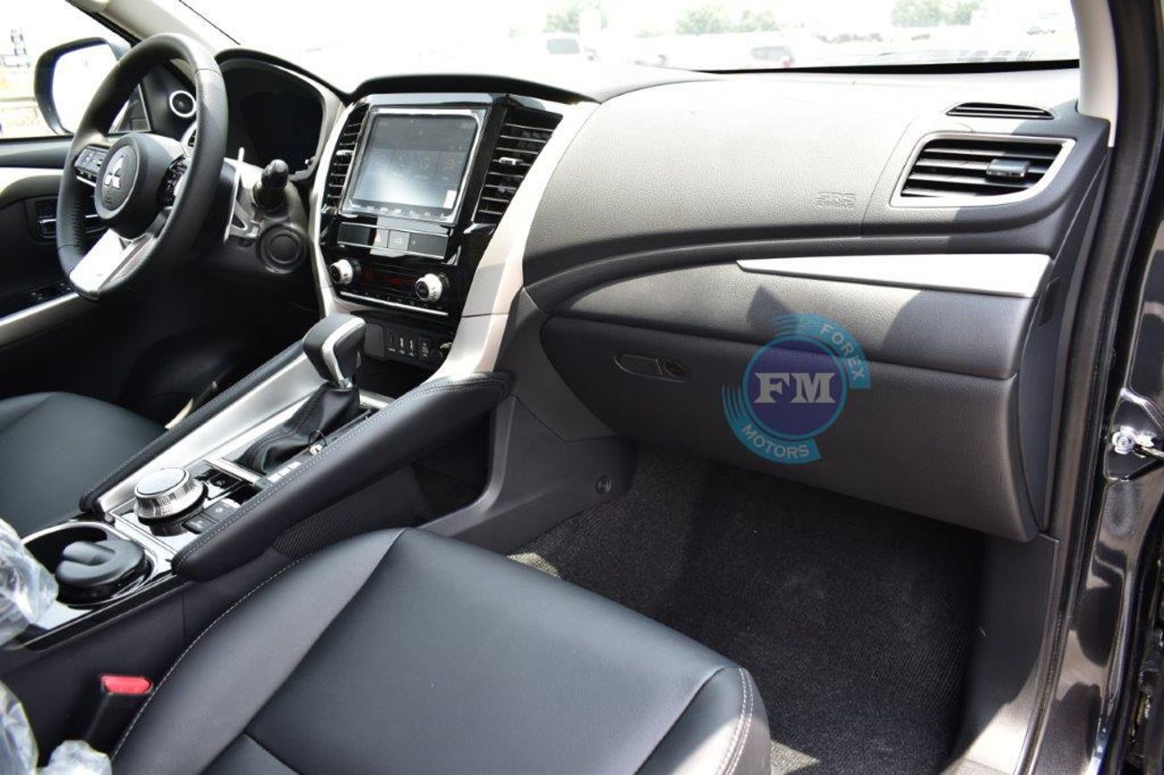 Mitsubishi Montero GLS P Line 3.0L Petrol 4WD 7 Seat Automatic