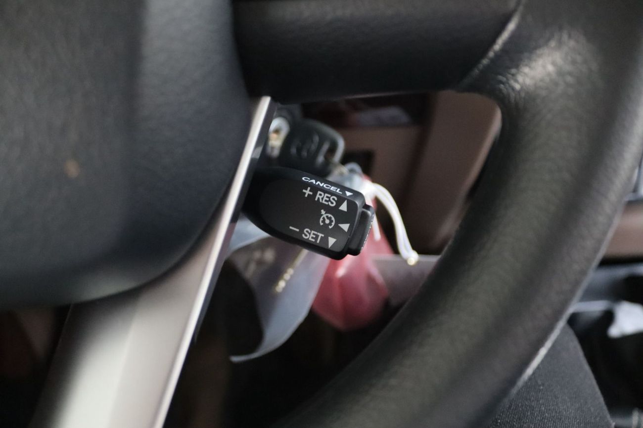 Toyota Land Cruiser 70 2.8 DIESEL MANUAL TRANSMISSION DIFF LOCK **التصدير فقط خارج الخليج*****EXPORT ONLY**