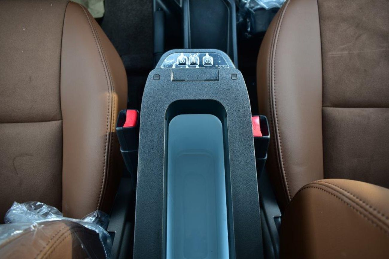 تويوتا لاند كروزر 70 S-DLX 2.8L (5 Door)