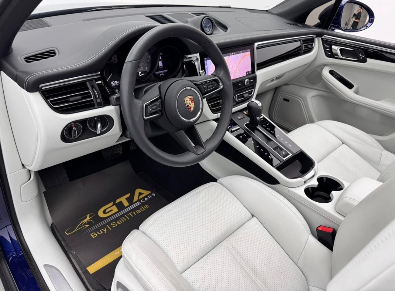 Porsche Macan 2025 Porsche Macan S, April 2028 Porsche Warranty, Porsche Service History, GCC