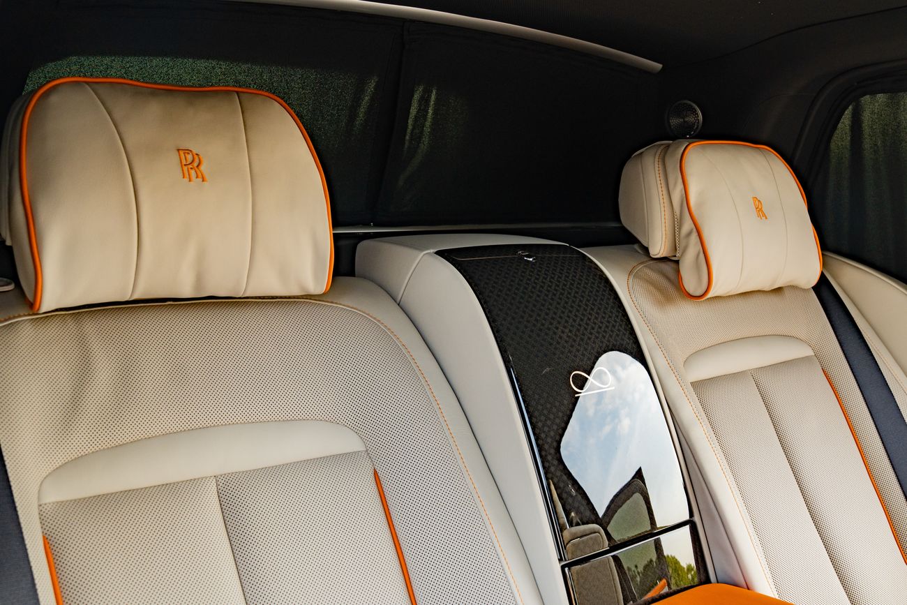 Rolls-Royce Cullinan 6.7L Twin-Turbo (563 HP)