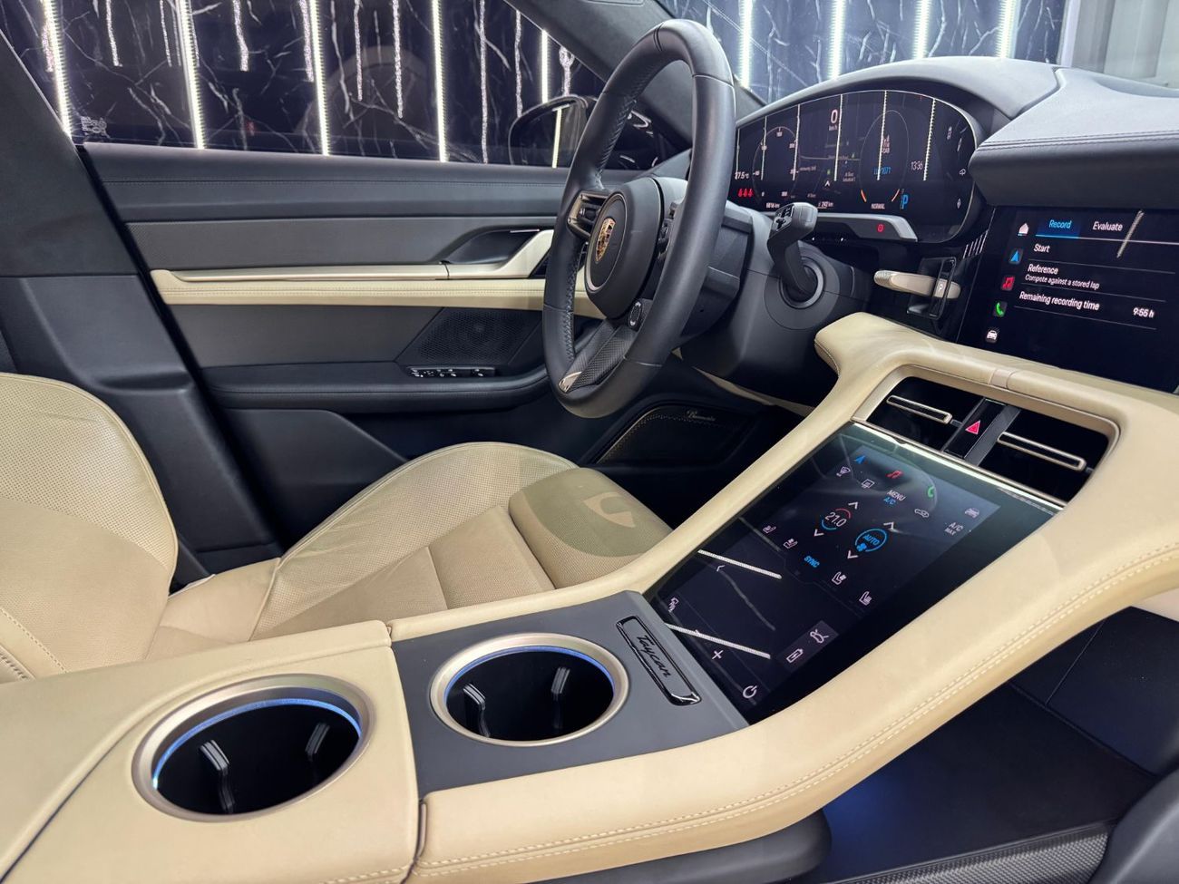 بورش تايكان Turbo S (761 HP) 2021 Porsche Taycan Turbo S, 2028 Porsche Warranty, Sport Chrono Package, Low Kms, 