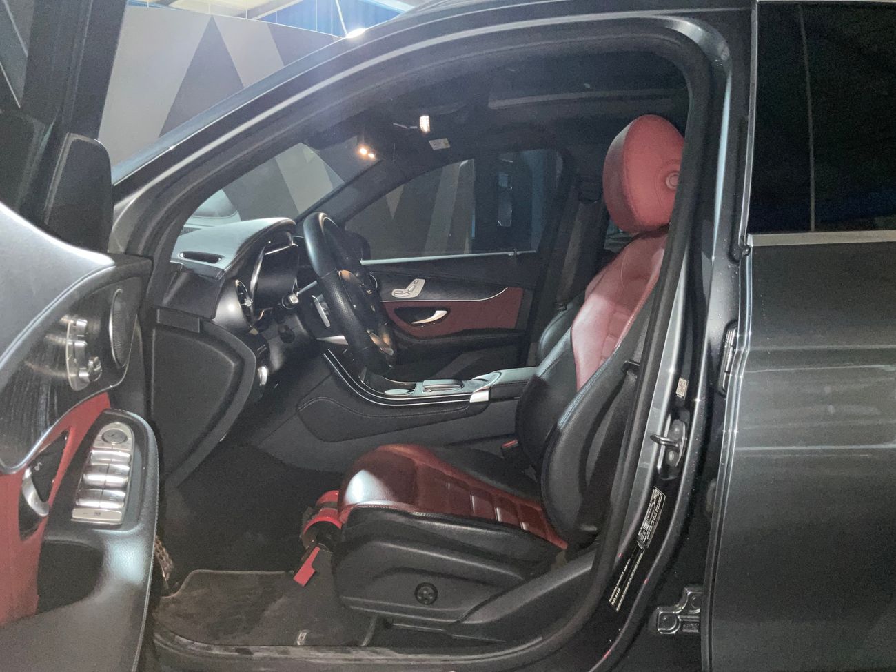 مرسيدس بنز GLC 300 Premium + | شامل الضمان | 0 ﺪﻔﻋﺓ ﺃﻮﻟﻯ