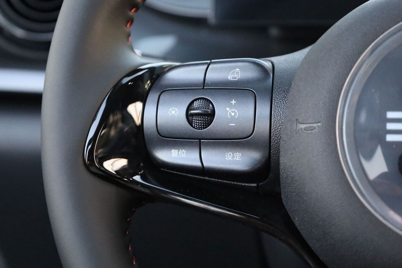 BYD e2 BYD_E2_LUXURY_405KM_2025